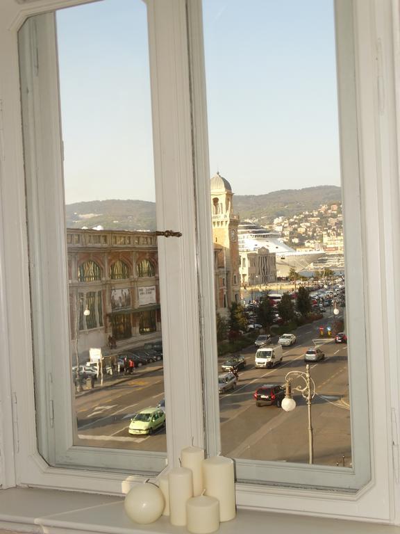 Piazza Venezia Le Camere Trieste Exteriör bild